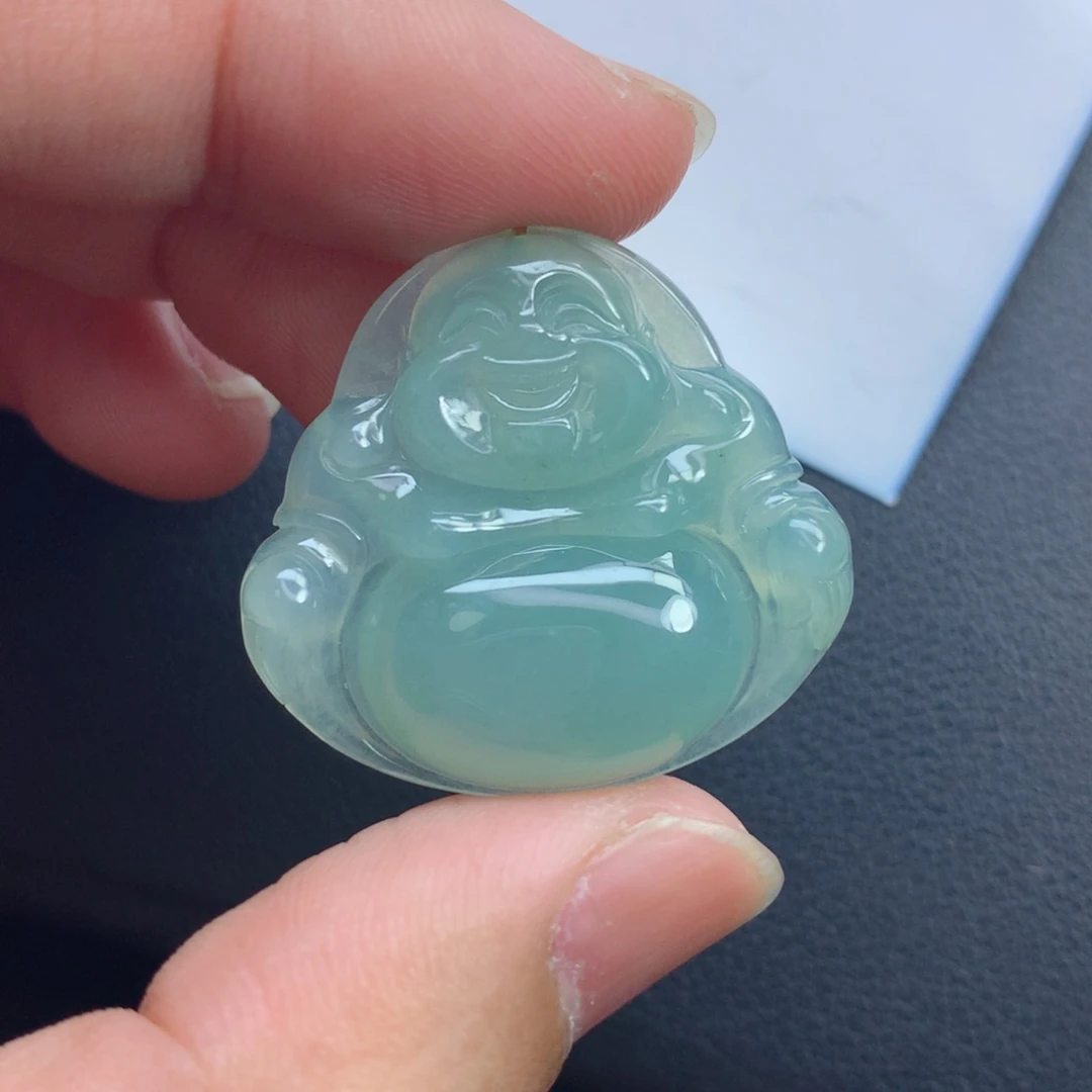 翡翠颈饰未镶嵌佛公