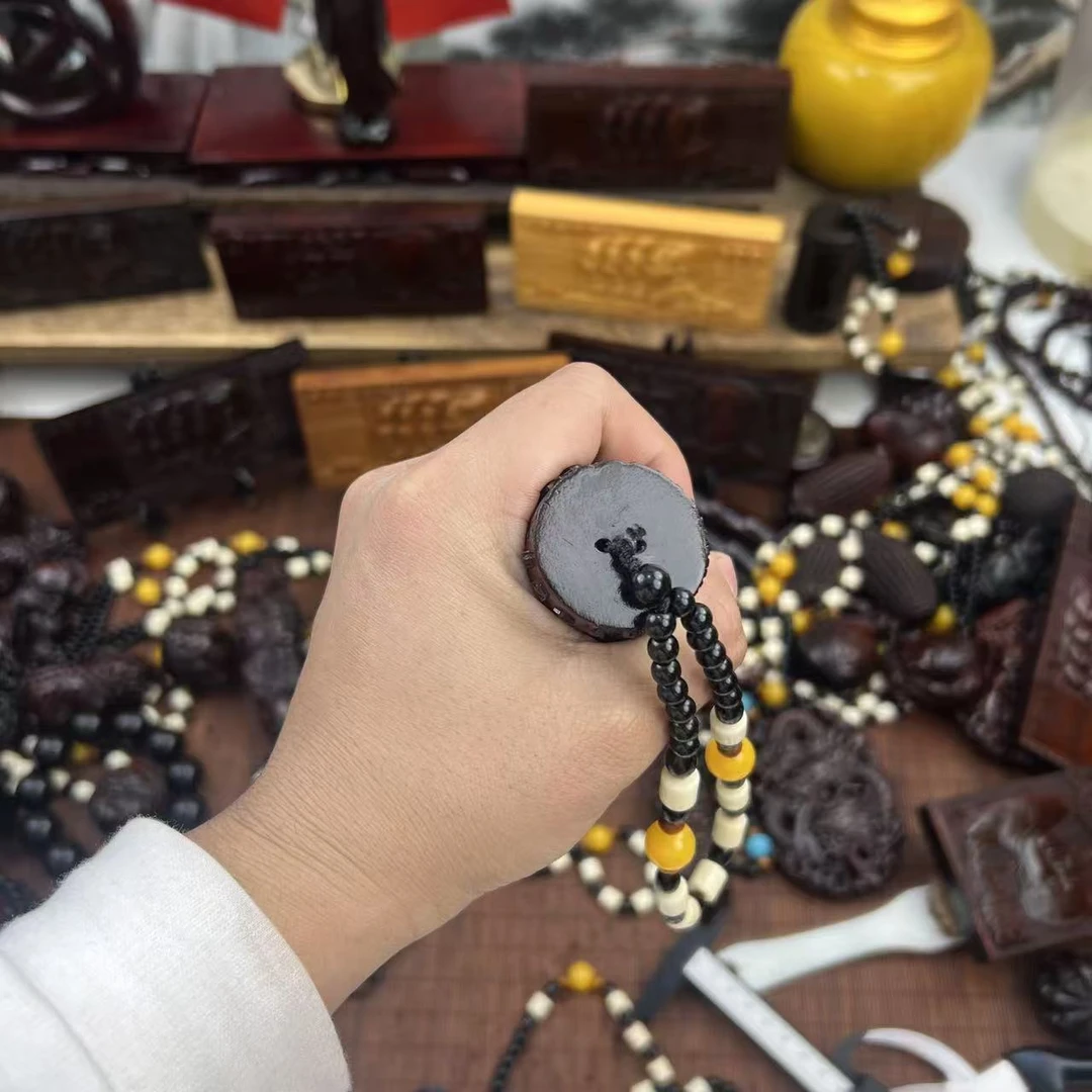 紫檀木【四老板手里有钱】木雕手把件