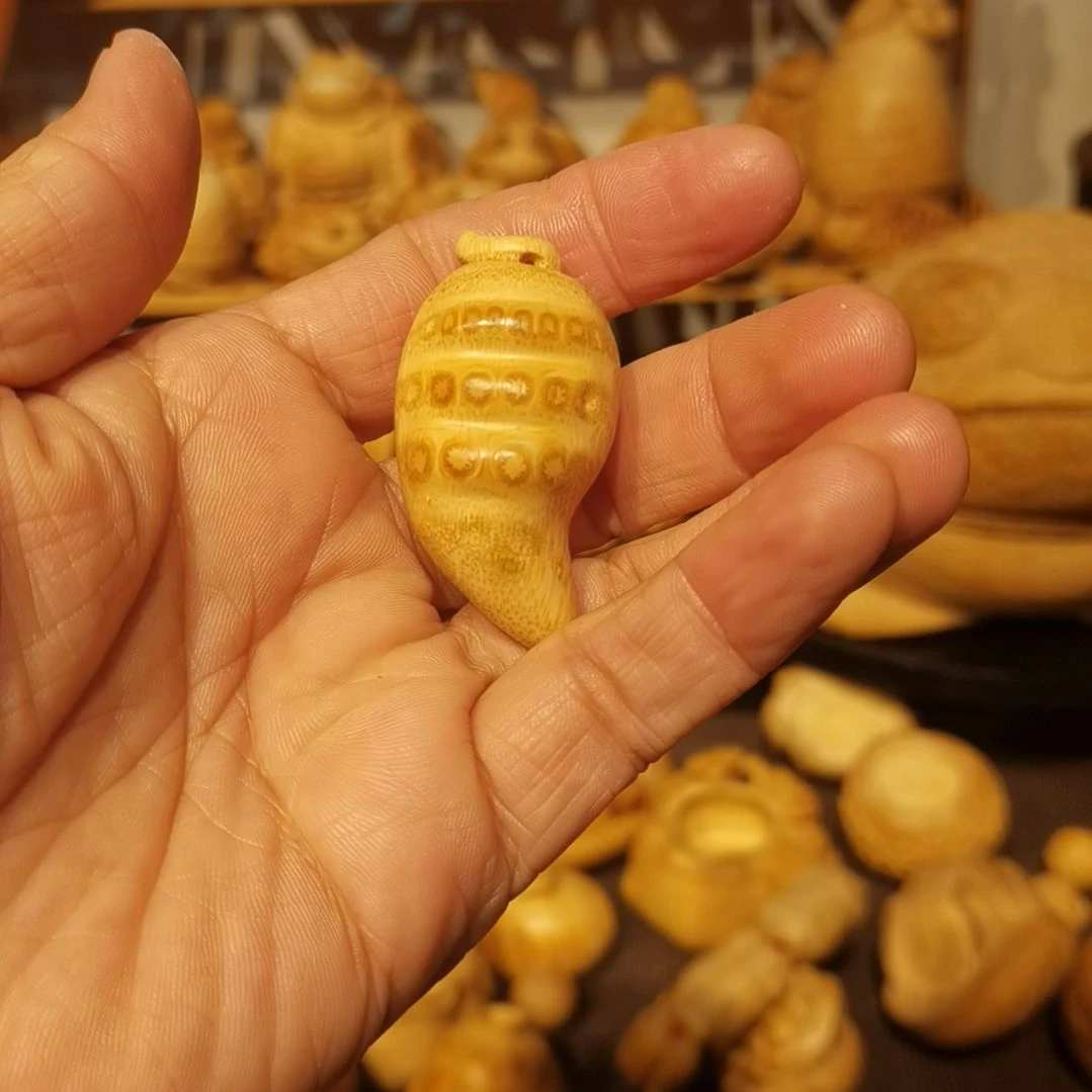 香榧木竹根雕摆件配饰金蟾杂相