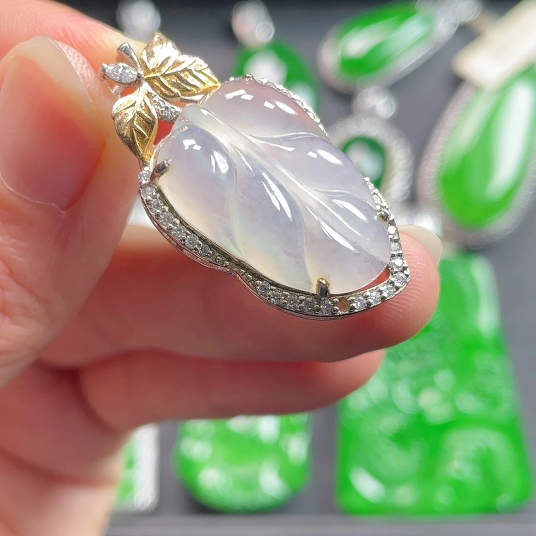 吊坠(不含链)未镶嵌翡翠