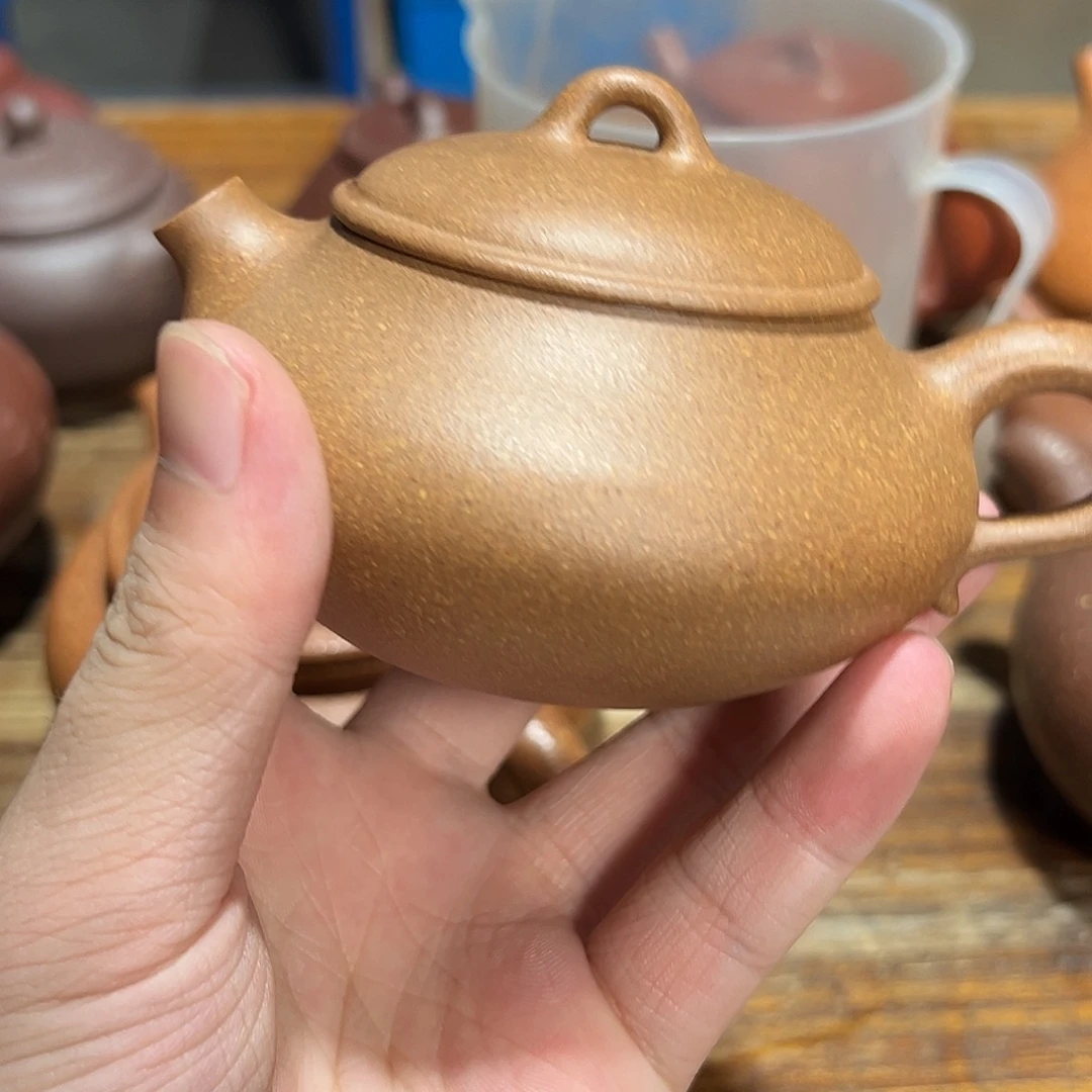 茶壶紫砂紫砂的味道很