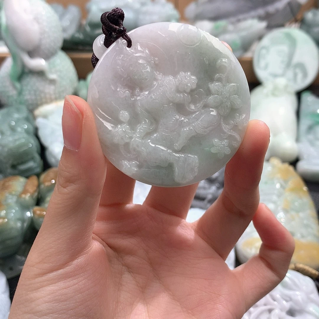 吊坠(不含链)未镶嵌翡翠