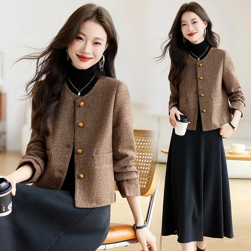 小香风气质短外套女2025秋冬新款高级感显瘦百搭圆领开衫上衣