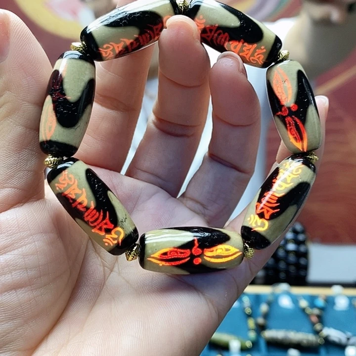 玛瑙/玉髓颈饰合金