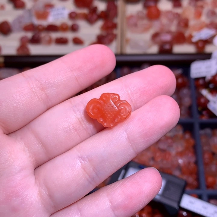 南红玛瑙未镶嵌珠宝半成品中国结