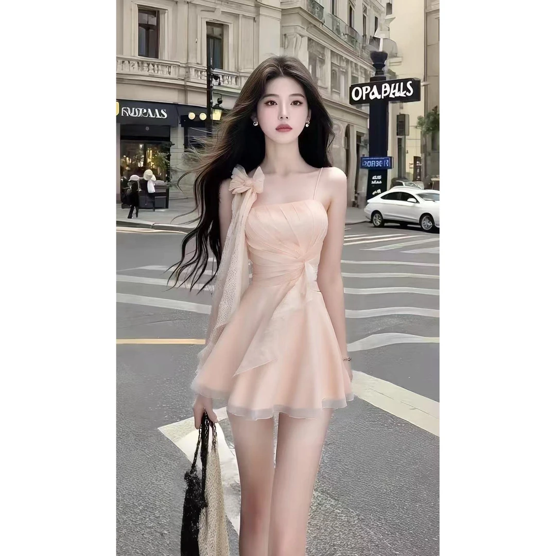 时尚氛围感甜美风少女感粉色一字肩吊带收腰设计感连衣裙气质短裙