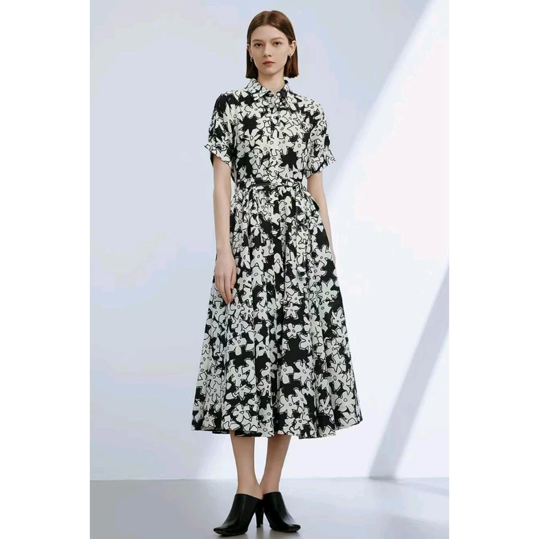 气质通勤新款修身显瘦碎花连衣裙时尚度假女长裙设计感