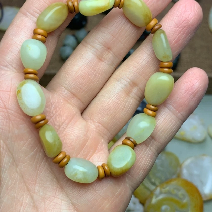 【闪购商品】颈饰未镶嵌和田玉