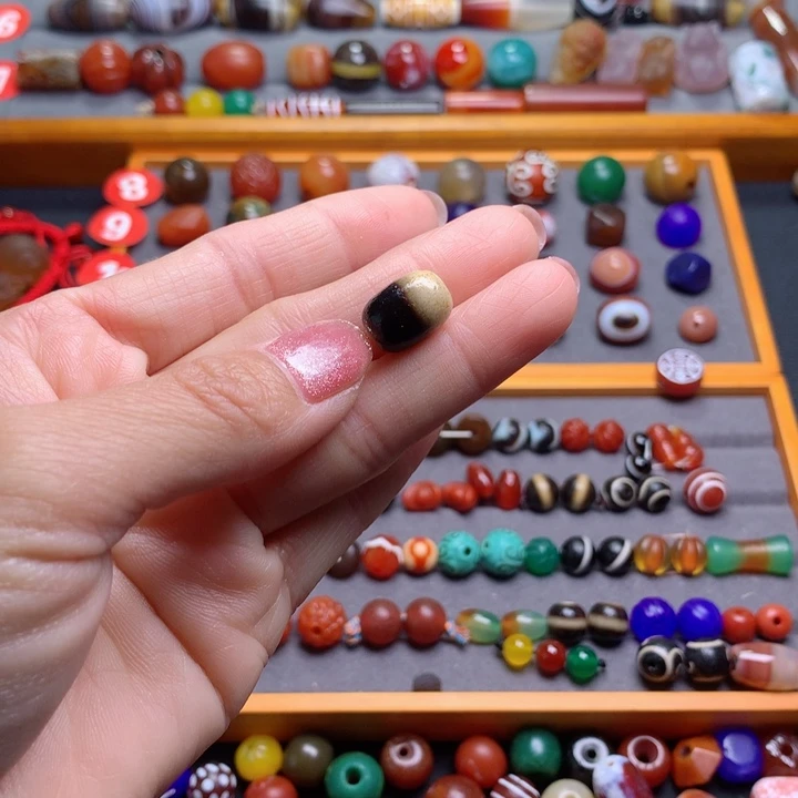 玛瑙/玉髓颈饰未镶嵌回***冰