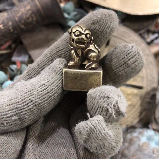 艾***文闪电购铜摆件工艺品