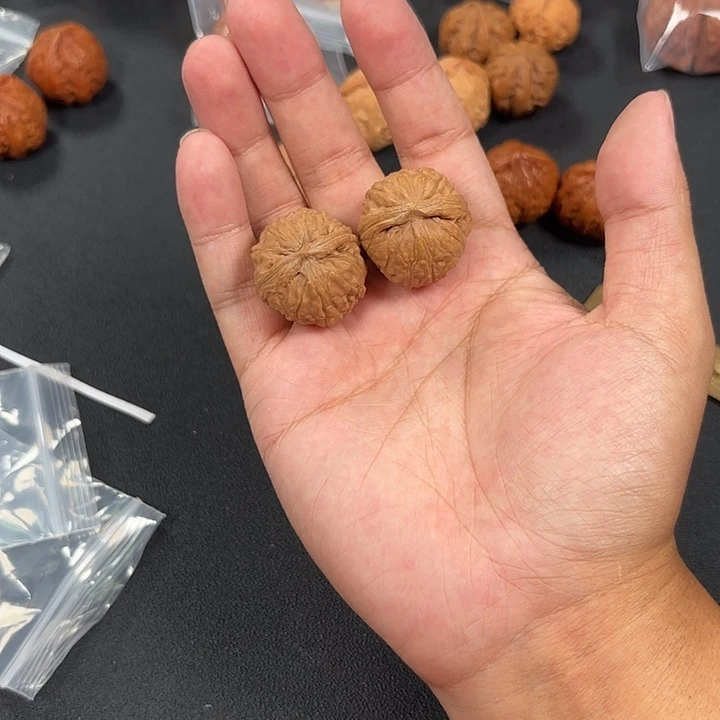 吊坠文玩核桃小方墩