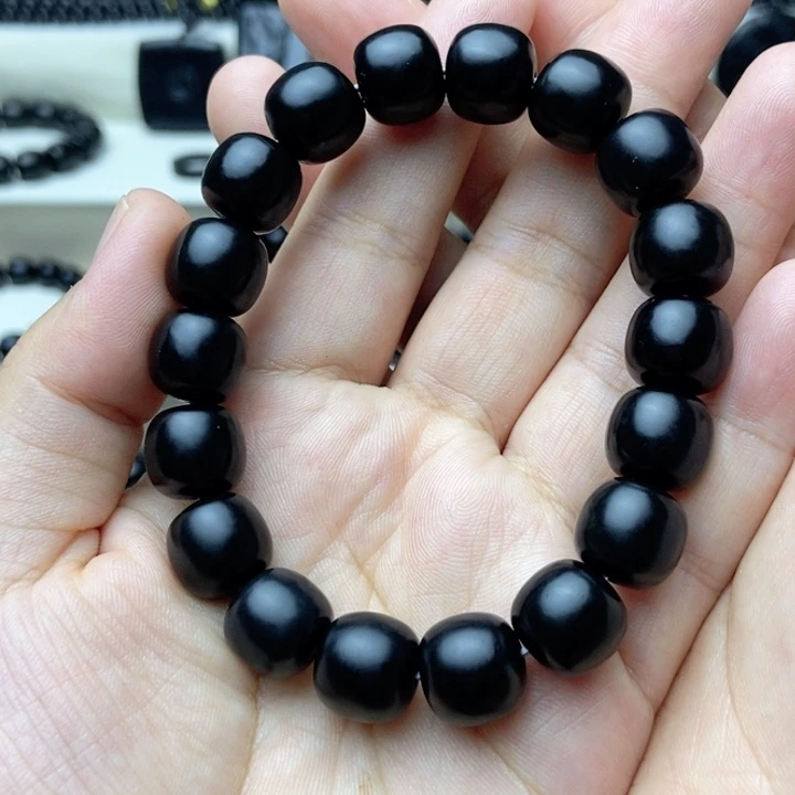 颈饰未镶嵌和田玉（墨玉）卡12老型珠宝级手串