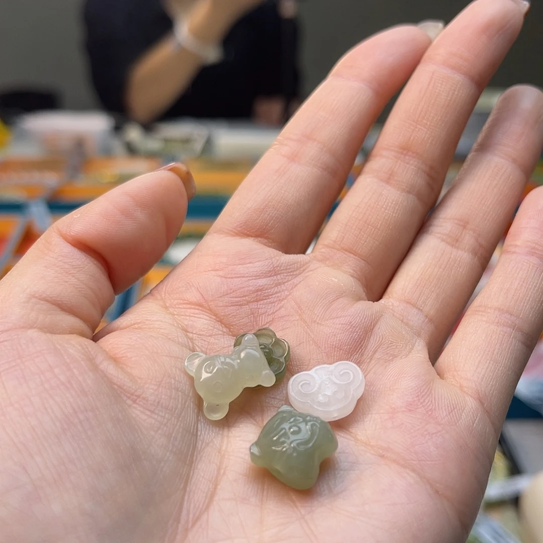 和田玉未镶嵌手串A1瑕疵