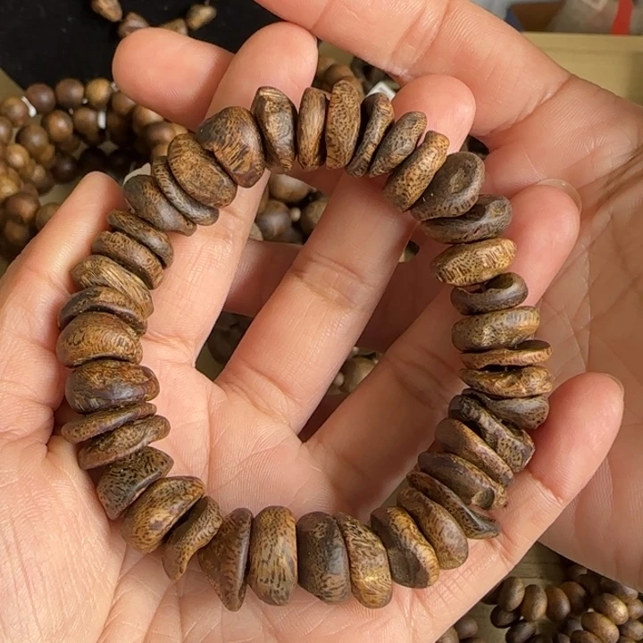 沉香手串陆河多样性发货一条卡14-21克