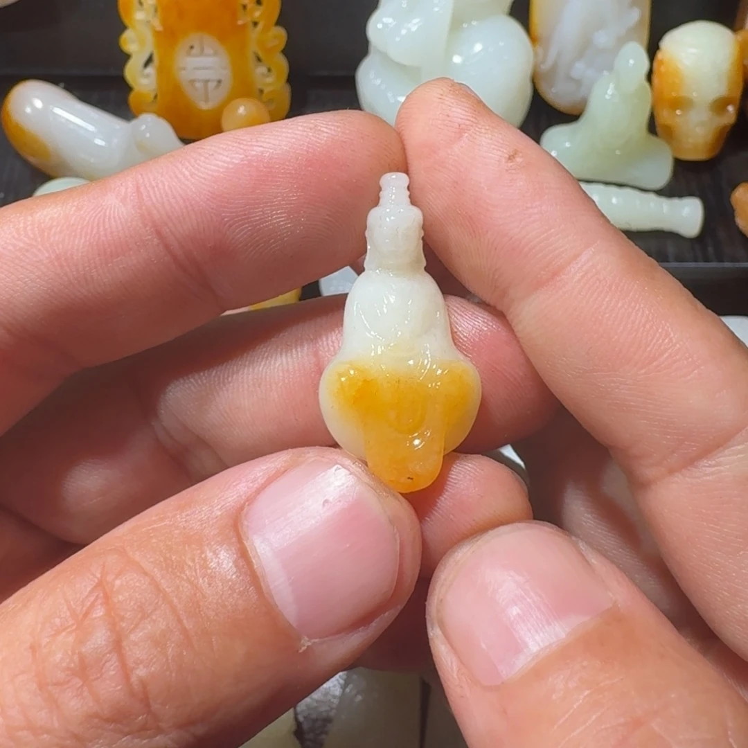 和田玉未镶嵌挂件