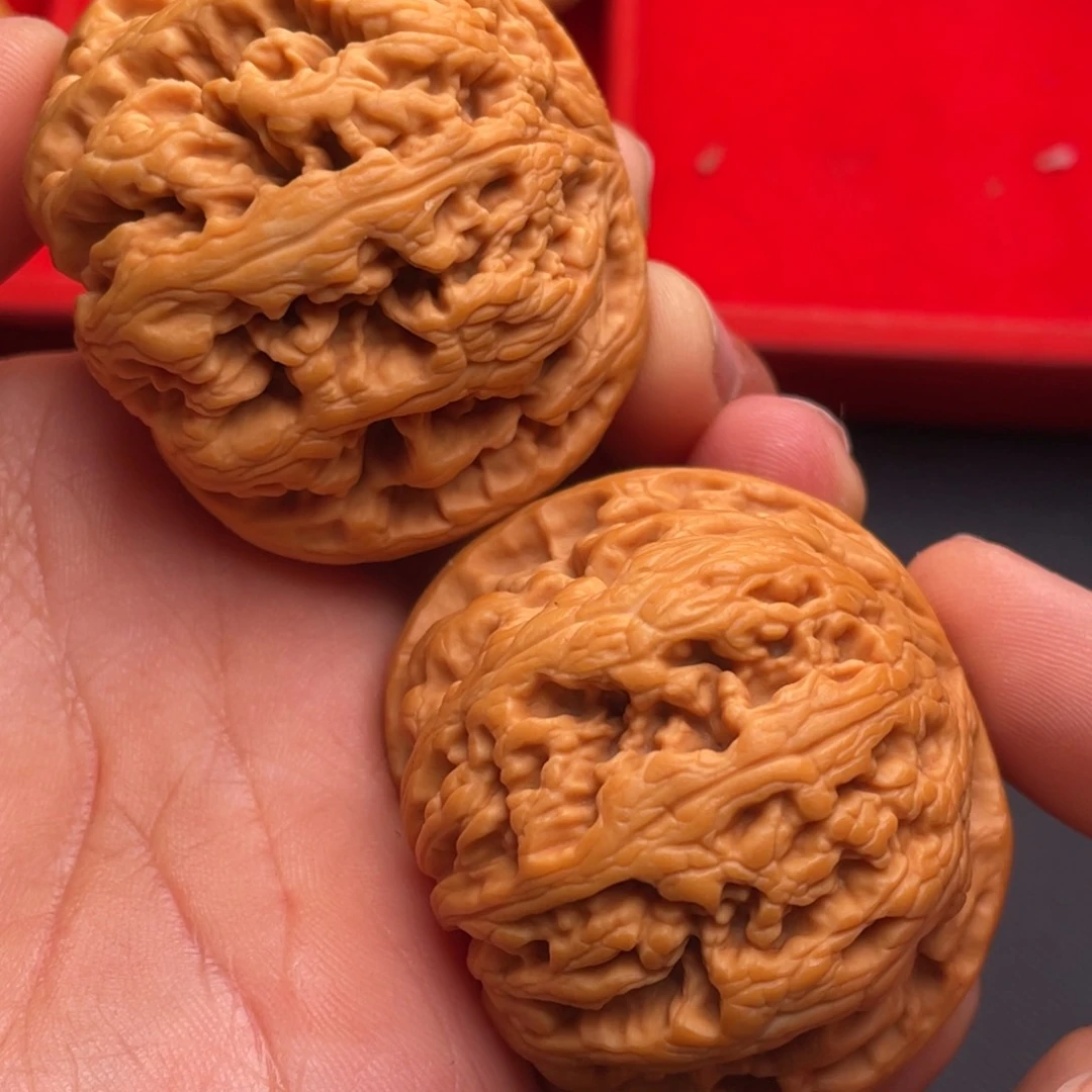 文玩核桃把件秦岭山脉核桃