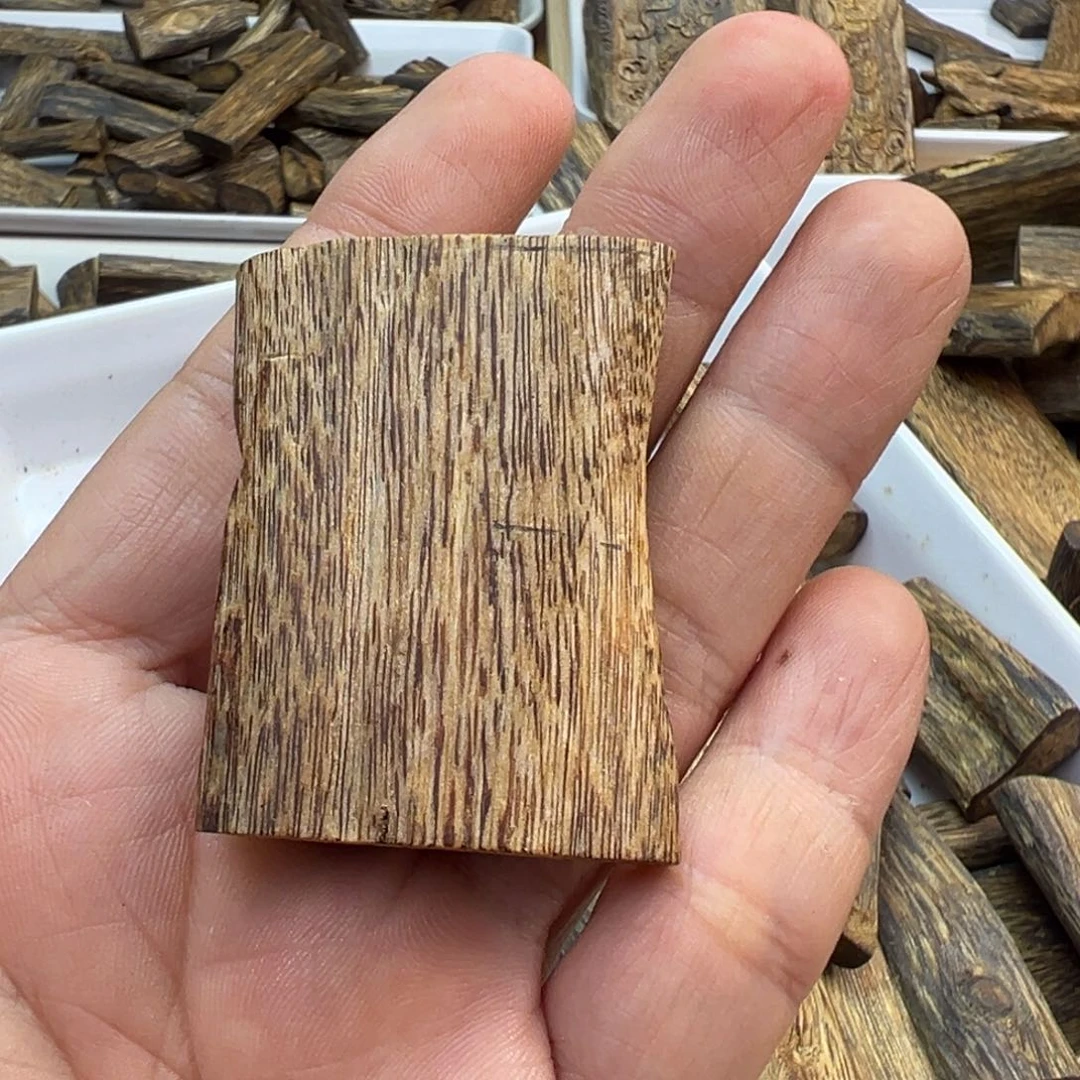 沉香碎屑沉香茶**生素牌13