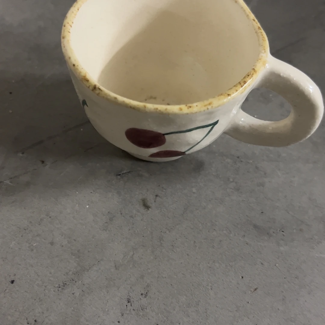 搪瓷微瑕樱桃小杯一个