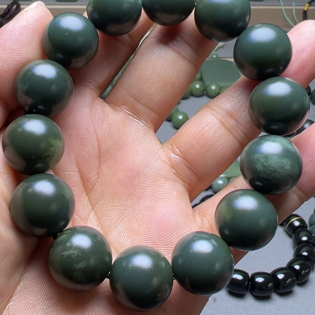 和田玉未镶嵌手链沙枣青卡16风化皮