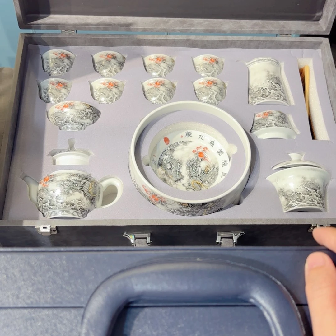 杯子小****）景德镇陶瓷学院