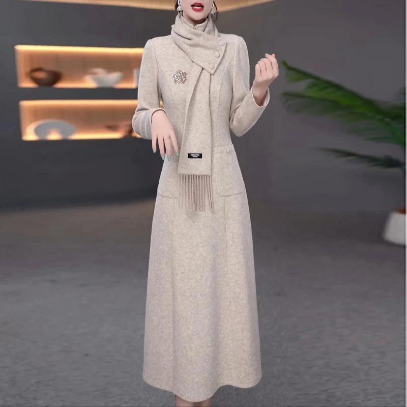 高级双面双植绒气质优雅礼服裙2025秋季新款轻奢减龄围巾连衣裙女