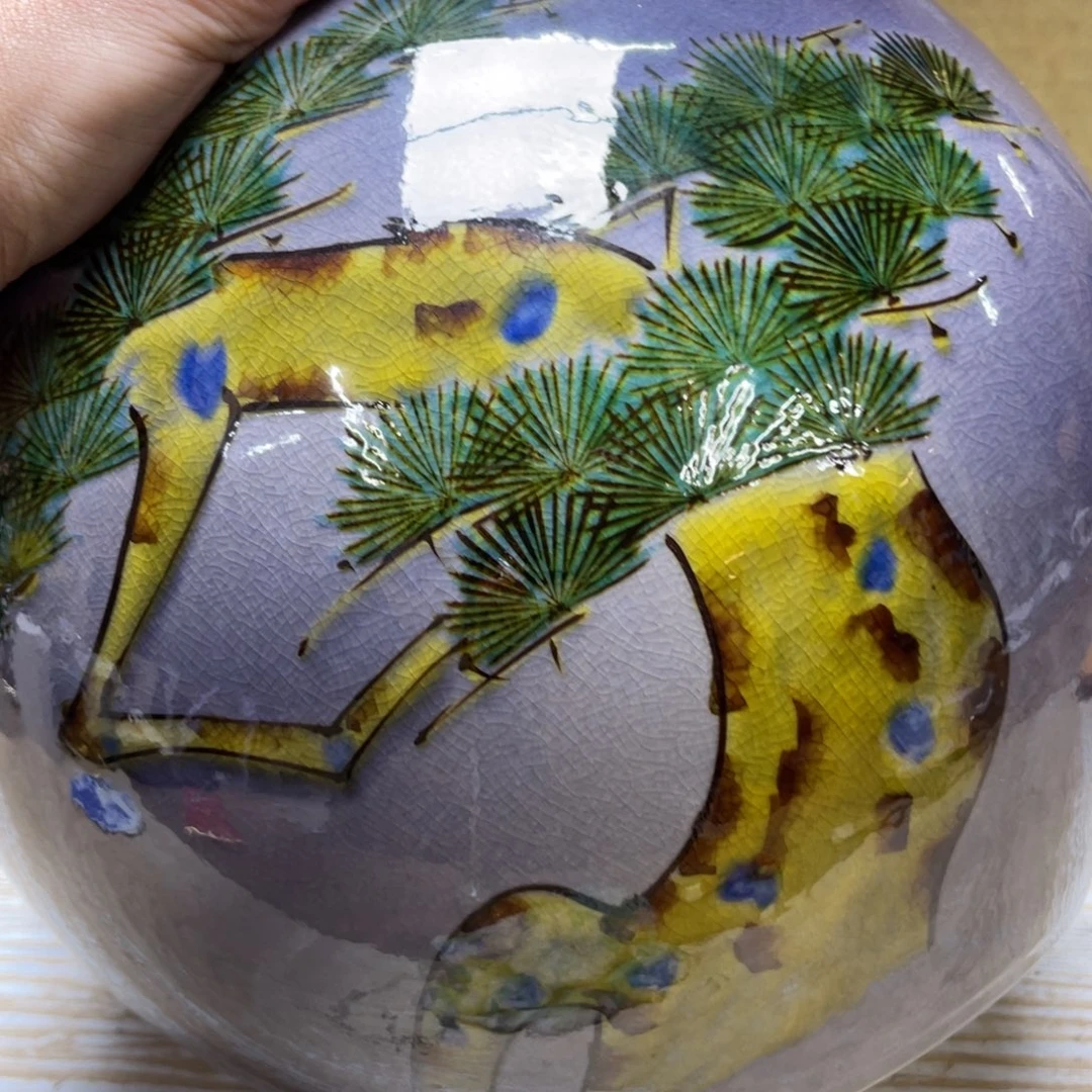 瓷片猎***细密密麻麻地排列着一个