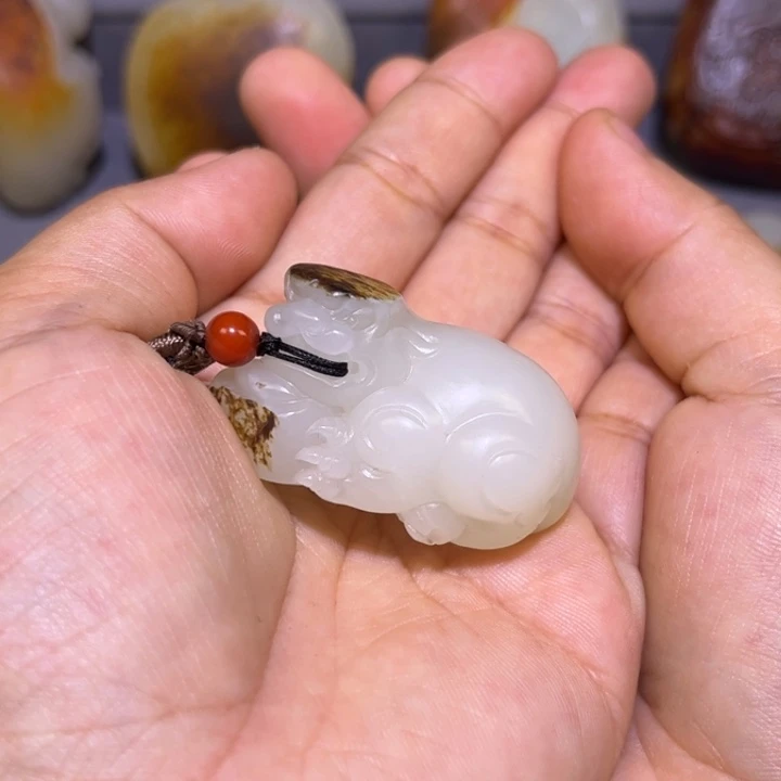 颈饰未镶嵌和田玉