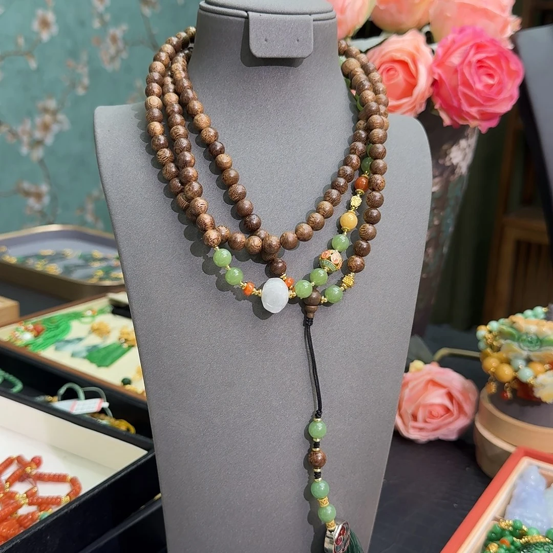 翡翠未镶嵌吊坠(赠链)原价498 炸福利99斜跨