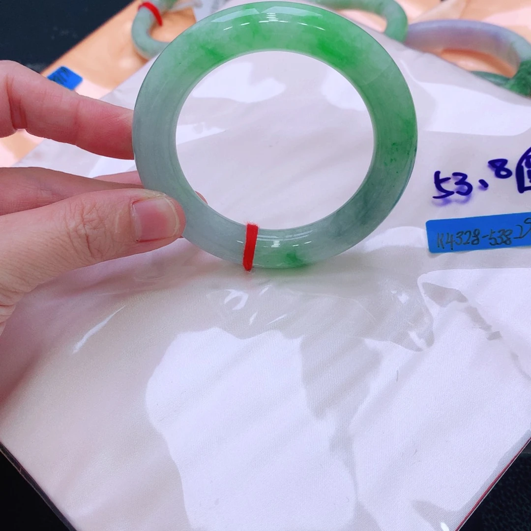 未镶嵌手镯翡翠缅甸翡翠手镯