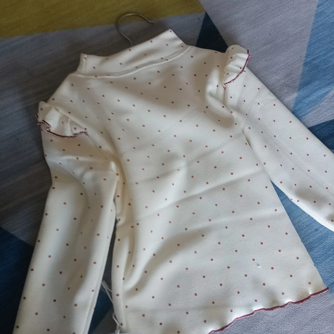 女童打底衫休闲风加绒冬季童装上衣甜美卫衣波点秋冬时尚2件包邮