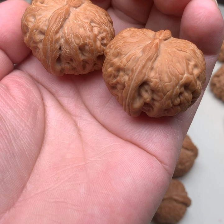 文玩核桃吊坠元宝40