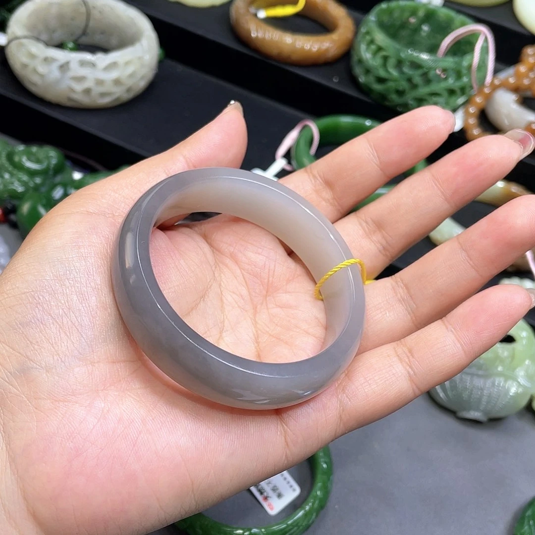 和田玉手镯56圈口27未镶嵌