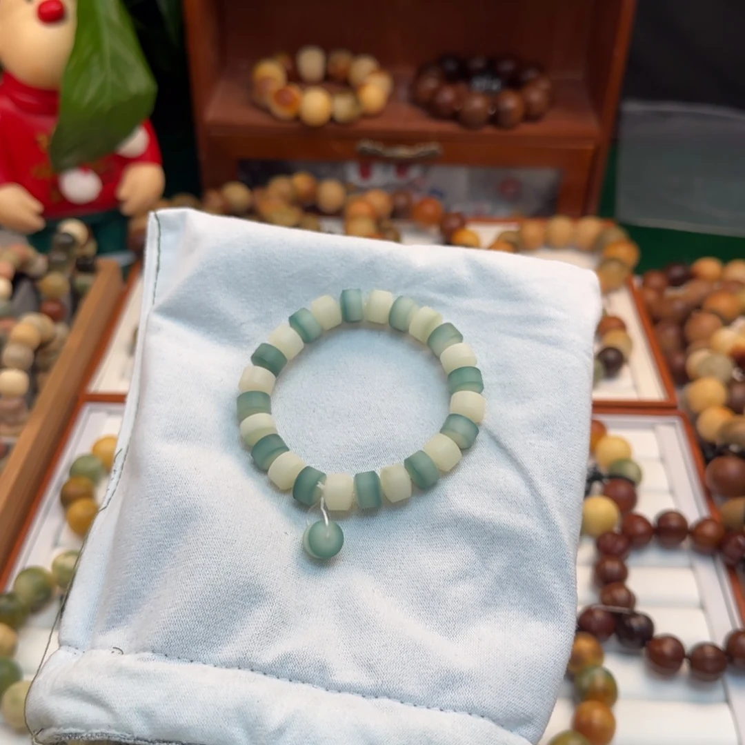 菩提根/象牙果手串卡10金纶薄荷绿全品