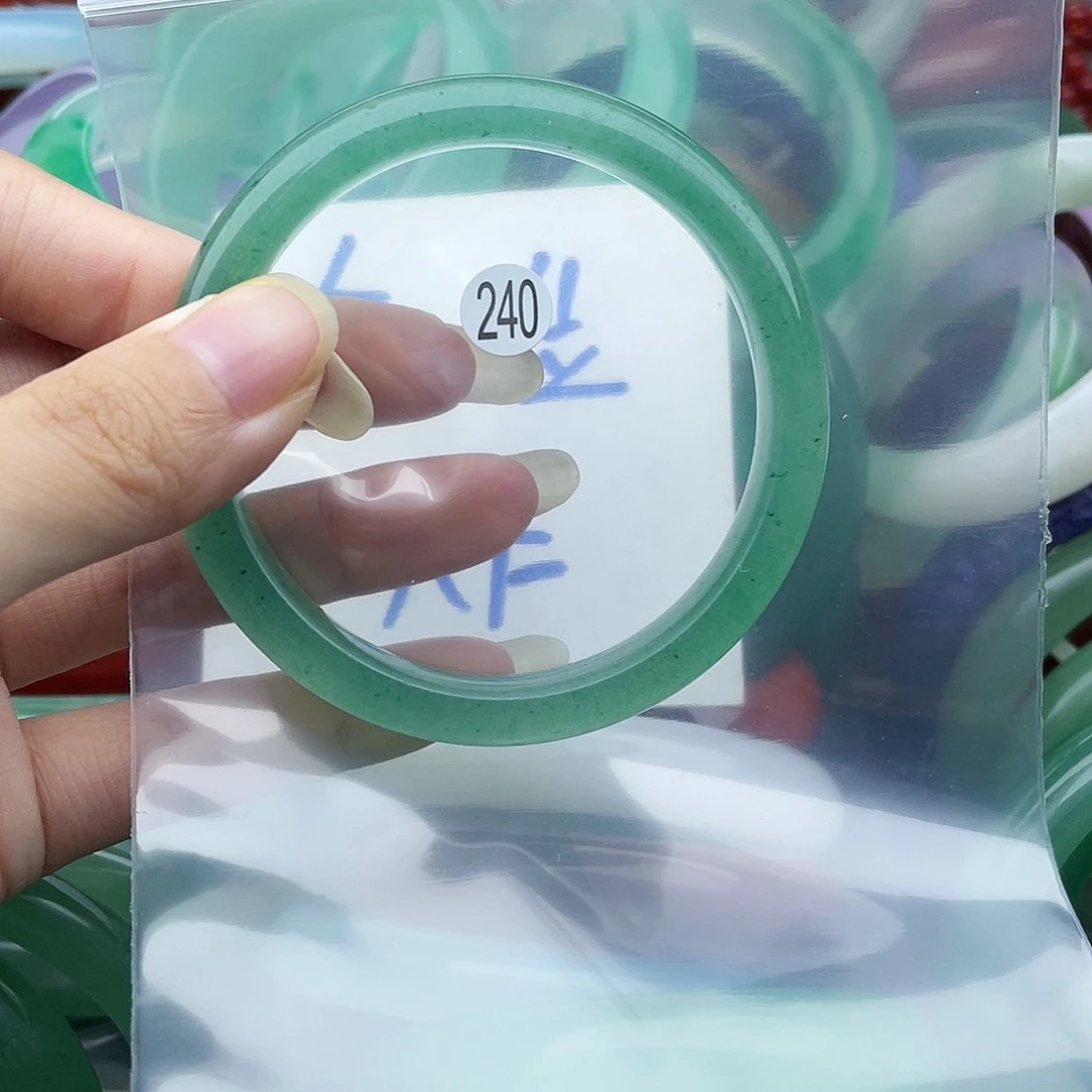 【闪购商品】石英质玉手镯未镶嵌5758