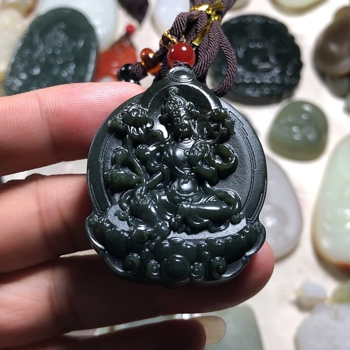 颈饰未镶嵌和田玉