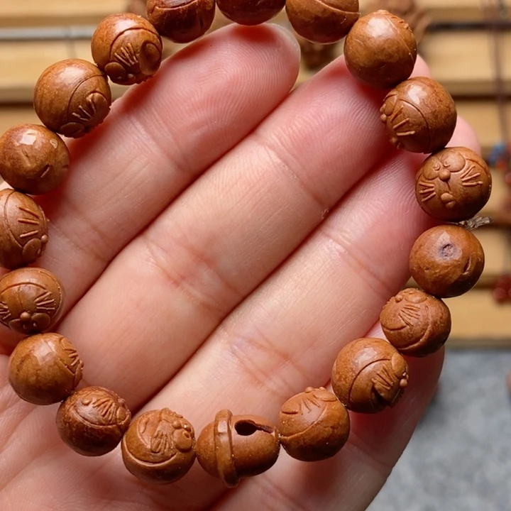 福*桃核雕刻哆啦A梦