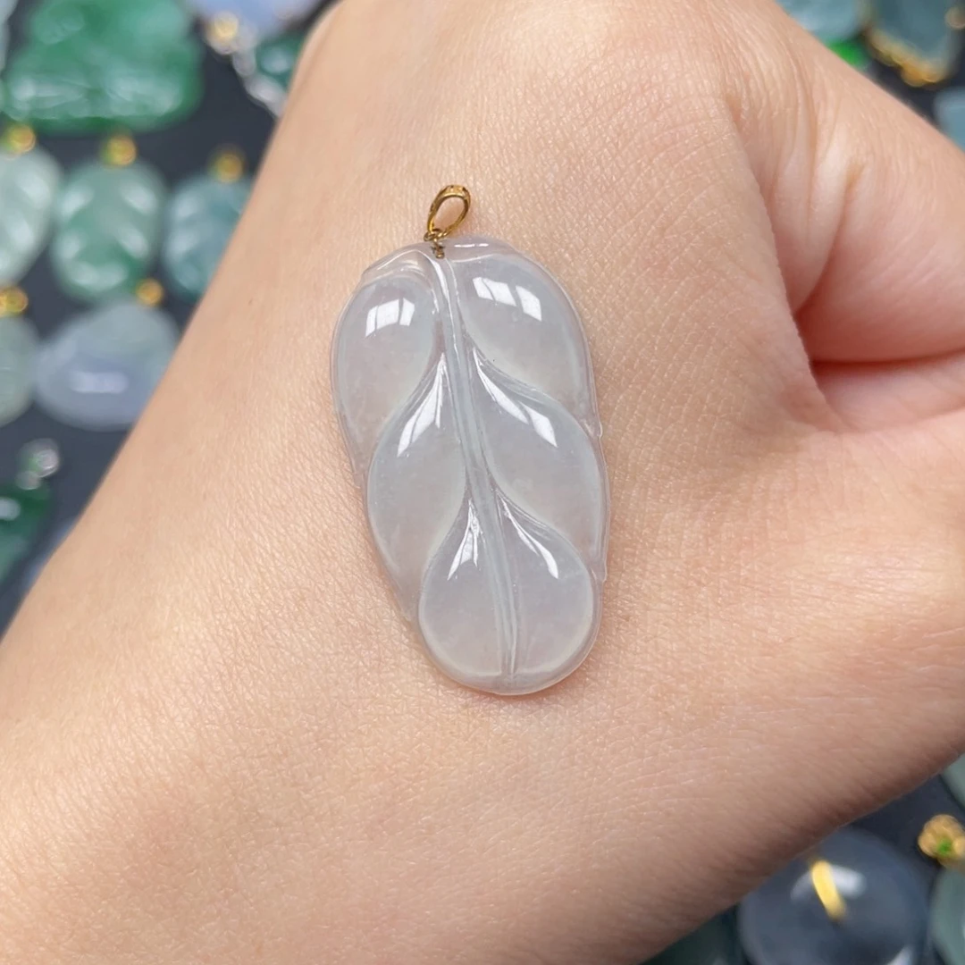 翡翠颈饰18K金镶嵌翡翠