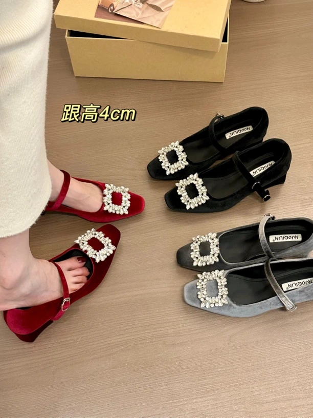 titing晚宴千金！贵气方头丝绒水钻扣玛丽珍鞋女春2025粗跟单鞋