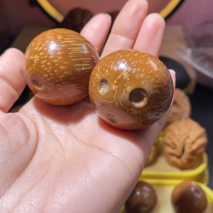 桃核把件手****5紫金鼠手球39