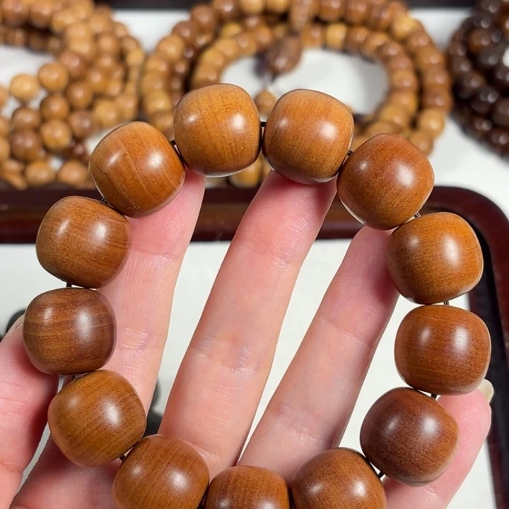 用***8檀香木1718老山檀红肉奶香奶甜