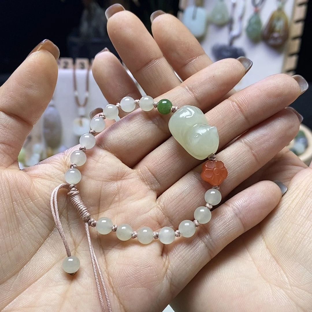 颈饰未镶嵌和田玉