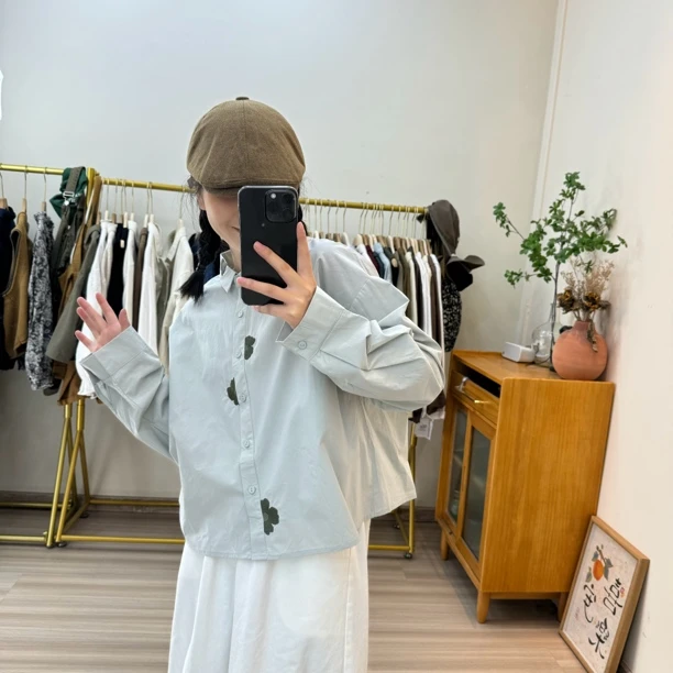 自制宽松显瘦百搭长袖短款刺绣衬衫