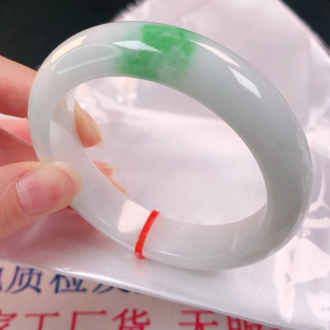 翡翠未镶嵌手镯092