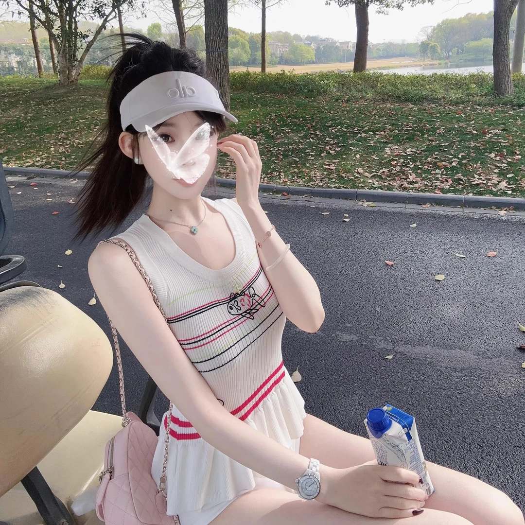 彩色小鱼拼色刺绣小香风无袖针织背心女荷叶边修身显瘦气质短上衣