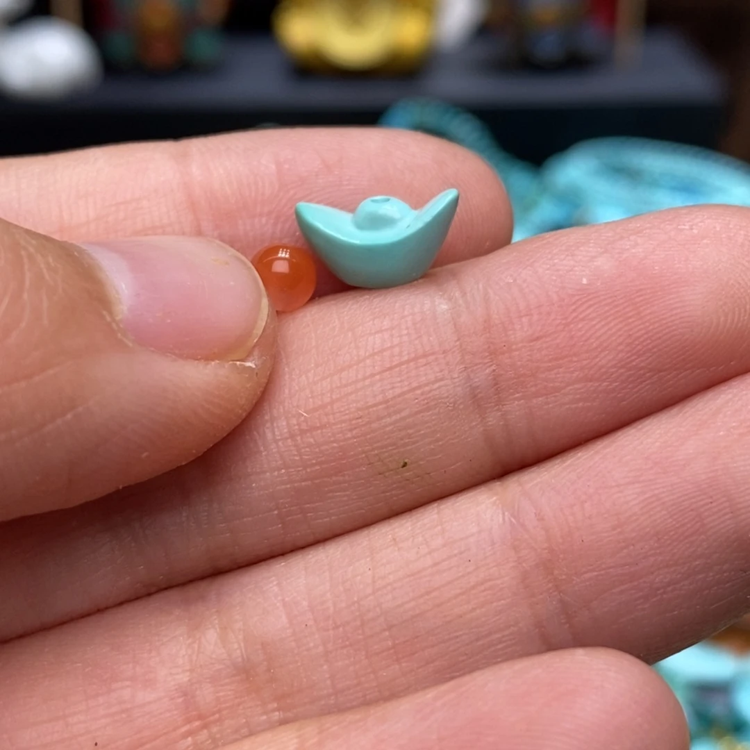 南红玛瑙配饰未镶嵌