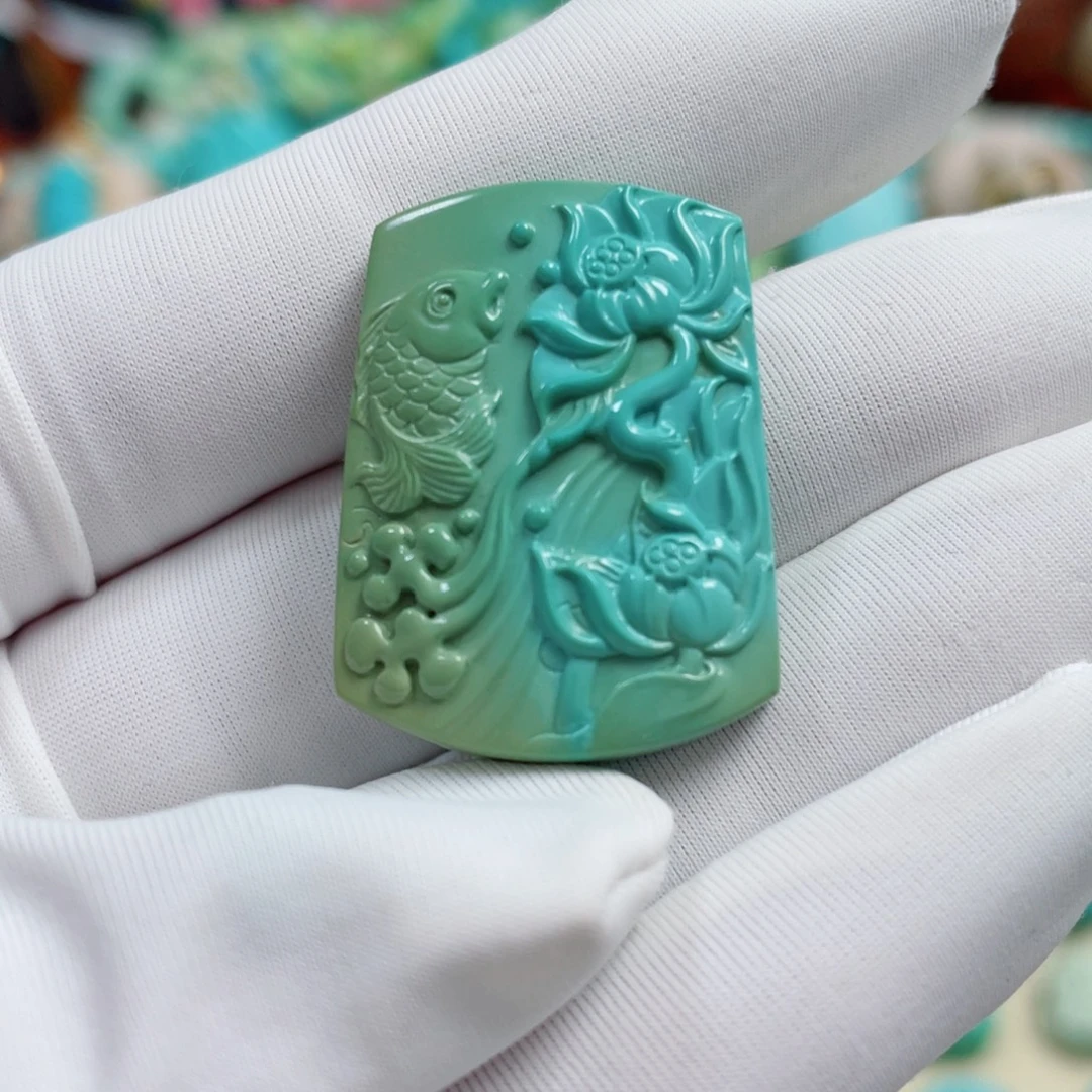 绿松石未镶嵌珠宝奇石