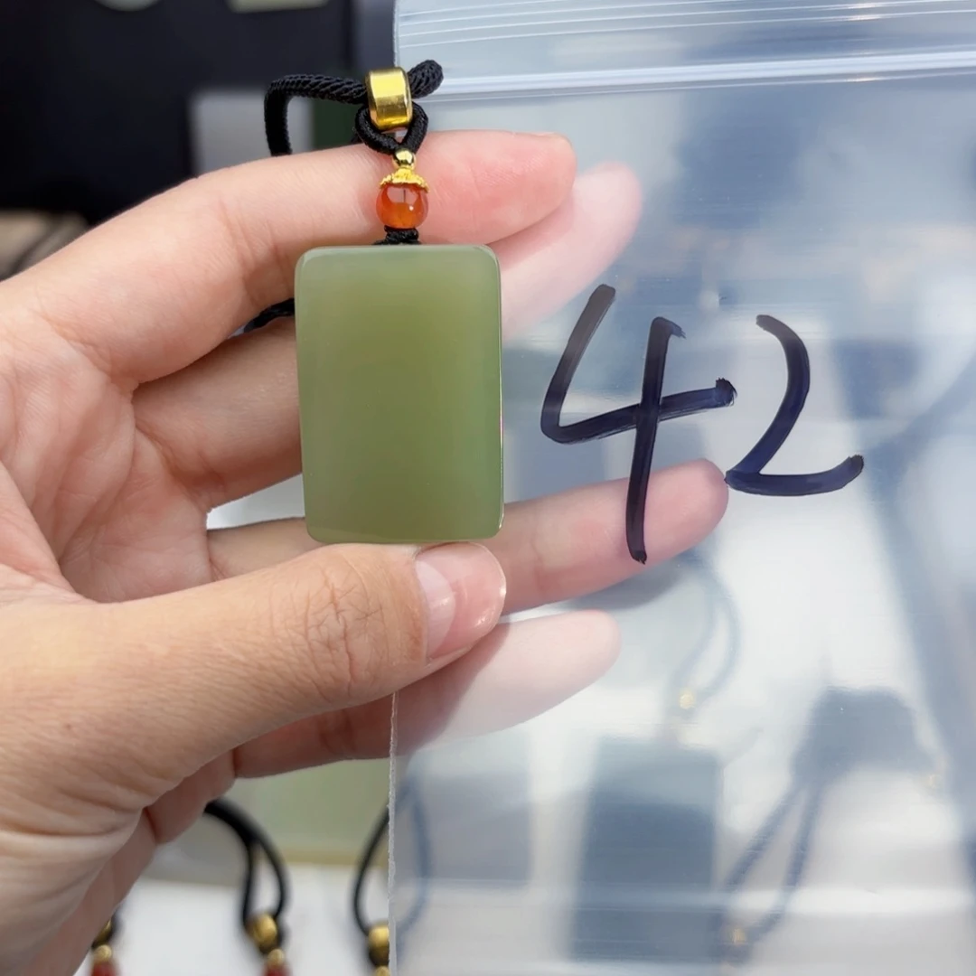 和田玉随形未镶嵌小**-