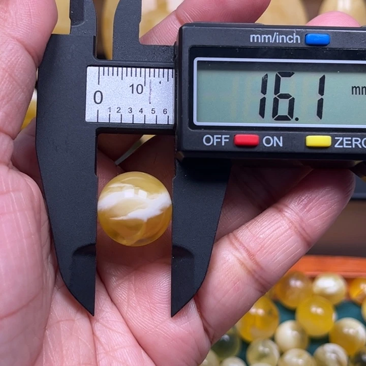 琥珀未镶嵌珠宝奇石M266号