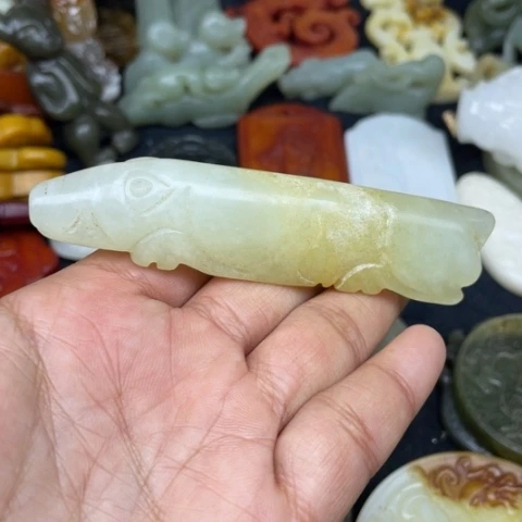 蛇纹石玉颈饰未镶嵌41