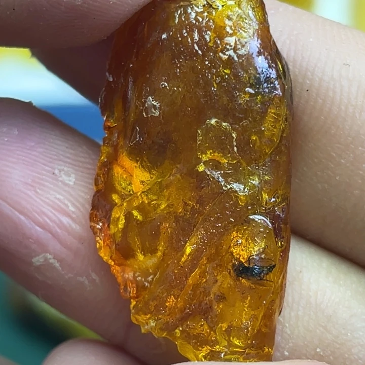 琥珀未镶嵌珠宝奇石